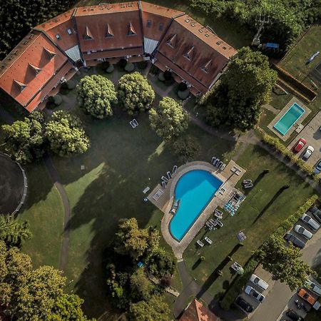 Abbazia Country Club 호텔 네메스넵 외부 사진