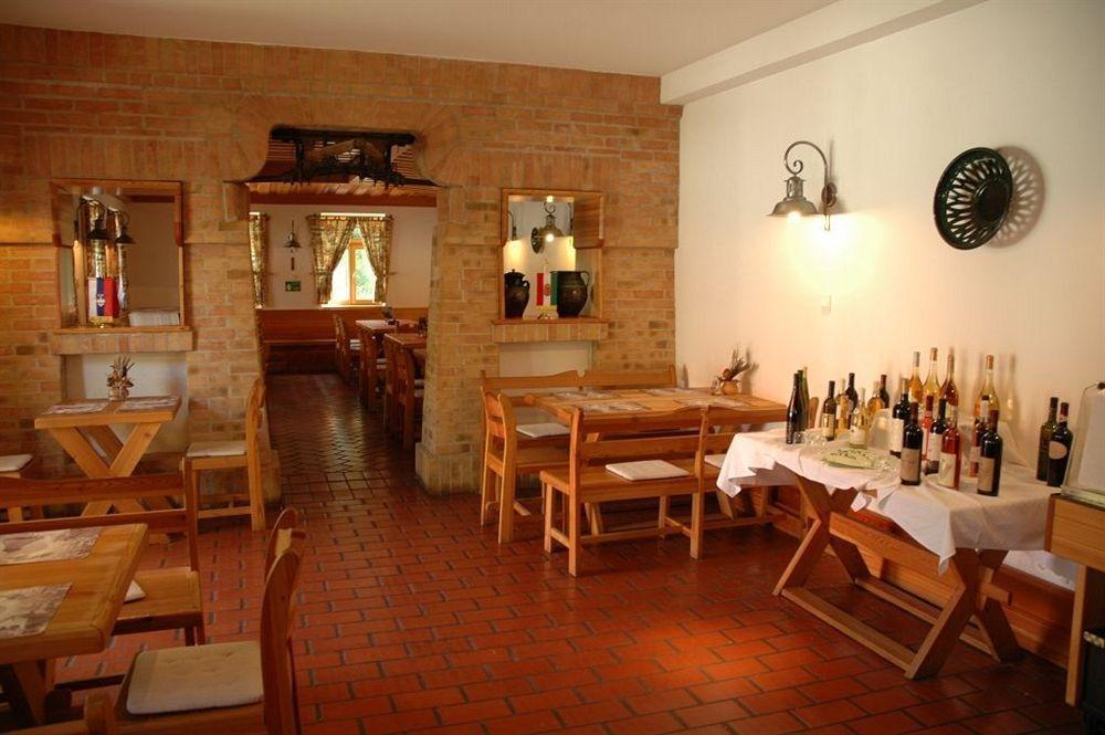 Abbazia Country Club 호텔 네메스넵 외부 사진